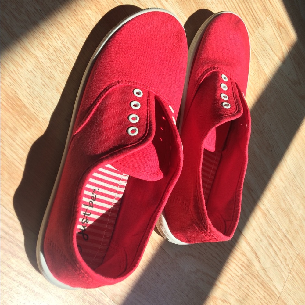Red Low flat Shoes